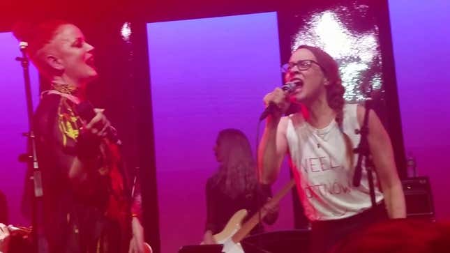 Your Monday Anthem: Fiona Apple and Shirley Manson Pointedly Covering 'You Don't Own Me'