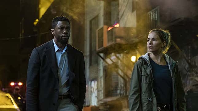 Chadwick Boseman and Sienna Miller in 21 Bridges (2019)