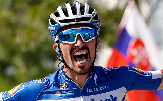 Image for article titled No Rider At The Tour de France Has More Panache Than Julian Alaphilippe