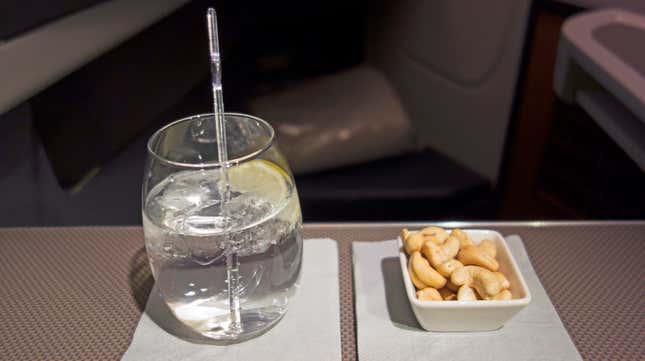 Image for article titled Man reportedly kicked off Southwest flight for cracking wise about free vodka