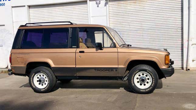 Image for article titled At $11,500, Will This Rare 1986 Isuzu Trooper II Have You Trooping To Buy It?