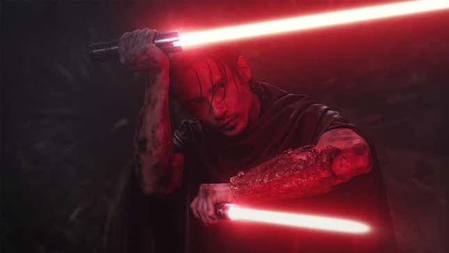 The Acolyte's Qimir wields dual lightsabers.