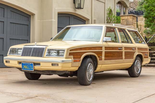 1985 Chrysler LeBaron Town& Country