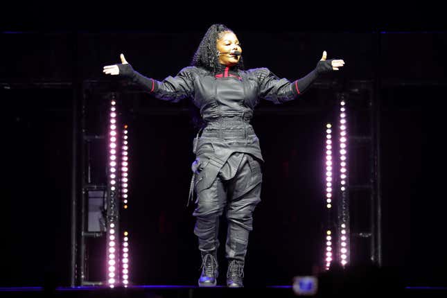 Image for article titled Even Janet Jackson Can't Believe How Many Times She's Been Married