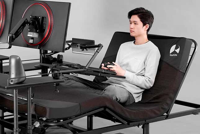 Bauhutte's Knee Cushion Lets You Build a Gaming Zone Anywhere