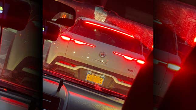 Image for article titled This Brave Soul Is Using A Fisker Ocean As A New York City Taxi