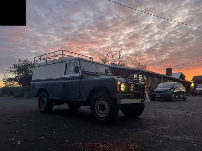 Image for article titled At $13,500, Would You Rove The Land In This 1981 Land Rover 109?