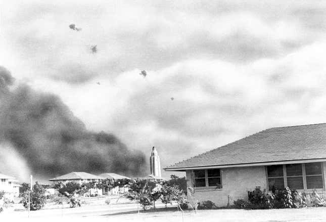 Image for article titled What the attack on Pearl Harbor looked like from the air and ground