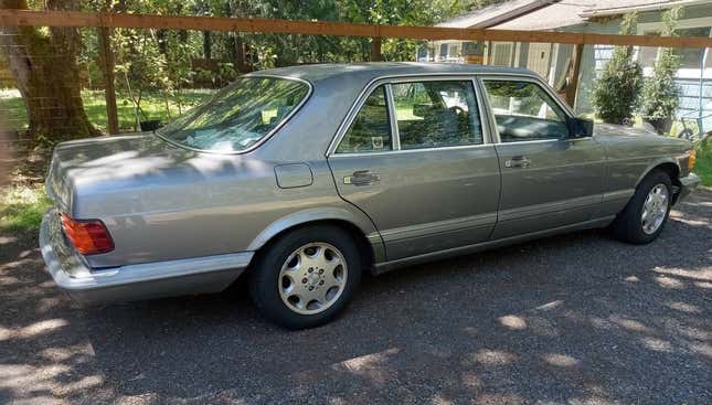 Image for article titled At $7,995, Does This 1986 Mercedes 300 SDL Go The Distance?