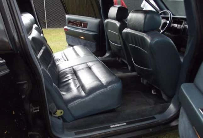 Image for article titled This Custom Cadillac Looks Like a Dollar Store Version of the Presidential Limo