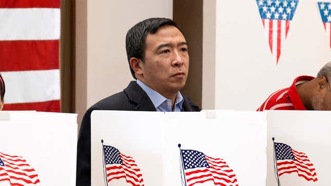 Image for article titled Andrew Yang Tries To Buy Banana From Voting Booth
