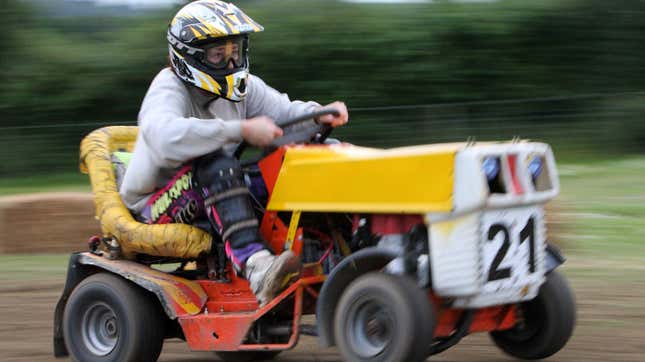 Image for article titled Meet The Women Of Texas&#39; Lawn Mower Racing League
