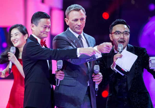 Jack Ma and actor Daniel Craig in 2015.