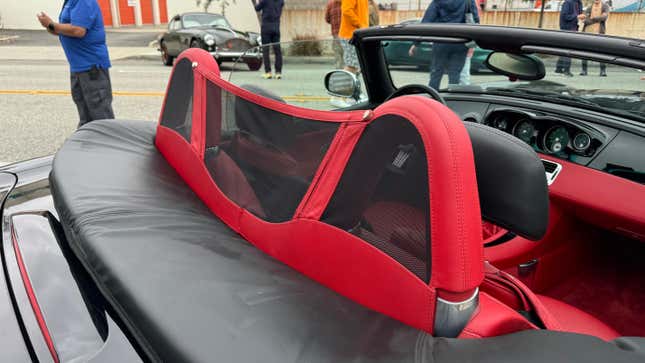 Red leather wind deflector of a BMW Z8