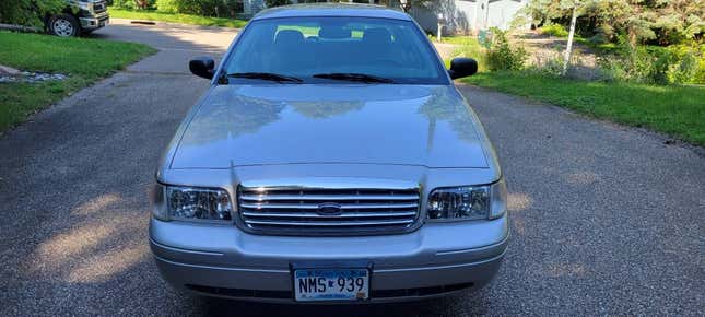 Image for article titled At $4,900, Could This 2008 Ford Crown Victoria LX Be A Crown Jewel?
