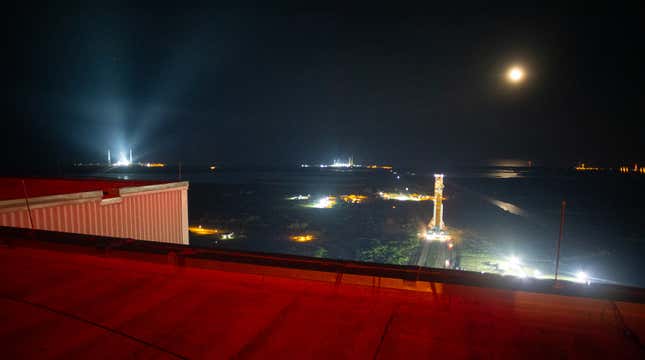 Artemis 1 rolls out to the launchpad from the VAB.
