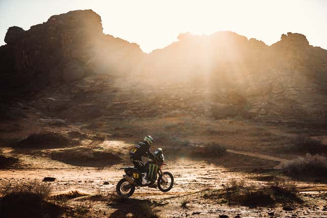 Image for article titled The Harrowing Beauty of the 2023 Dakar Rally