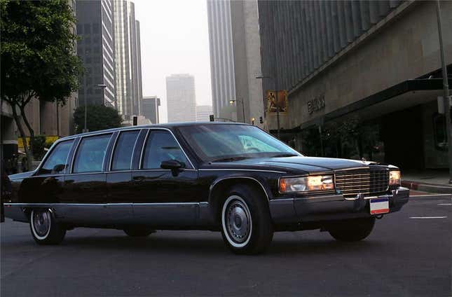 Image for article titled This Custom Cadillac Looks Like a Dollar Store Version of the Presidential Limo