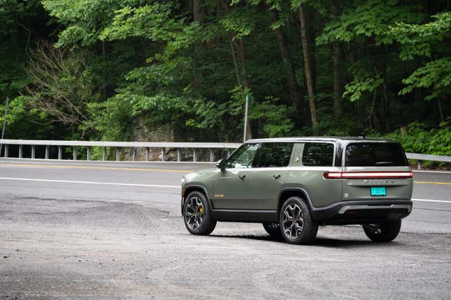 Image for article titled Just a Ton of Photos I Took of the Rivian R1S in the Rainy Catskills