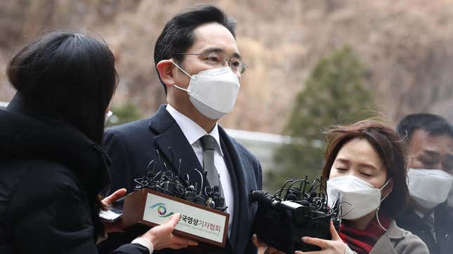 Image for article titled Samsung Heir Is Getting Out of Jail Because of... the Chip Shortage?