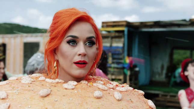 Image for article titled And Here's Live Footage of Taylor Swift and Katy Perry Making Up
