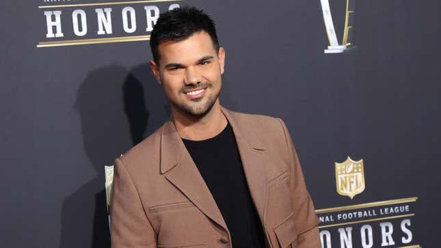 Taylor Lautner