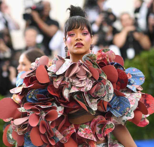 Image for article titled Red Carpet Revolutionary: Rihanna’s Best Hair Looks