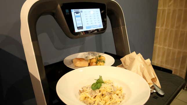 Image for article titled Robot assistants lead to bigger tips for human servers