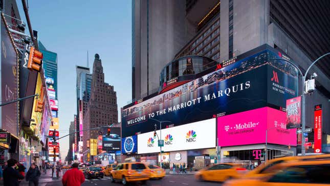 Image for article titled Avoid Times Square and watch the ball drop on New Year&#39;s Eve at these hotels instead