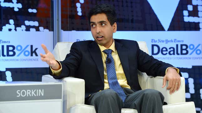  Sal Khan, fondateur de la Khan Academy, participe à une discussion lors de la conférence DealBook 2013 du New York Times à New York au New York Times.  Le York Times Bâtiment le 12 novembre 2013 à New York City.