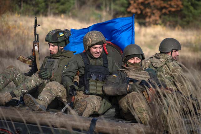 Zelenskyy Hosts EU Official Von Der Leyen As Russian Attacks Wound At ...