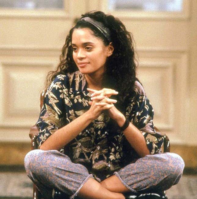 Image de l'article intitulé Le style vestimentaire emblématique de Denise Huxtable, du Cosby Show, est toujours aussi séduisant