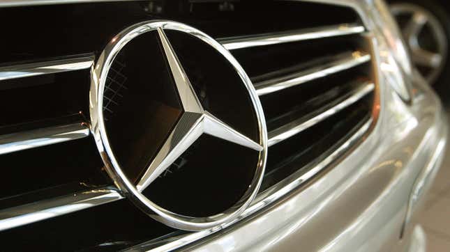 Image for article titled Mercedes-Benz to Recall Nearly 1.3 Million Cars Over Glitch with eCall Emergency Locator