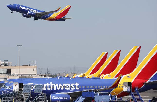 Imagen para el artículo titulado Las 5 aerolíneas con los pilotos más confiables de Estados Unidos y las 5 con los menos confiables