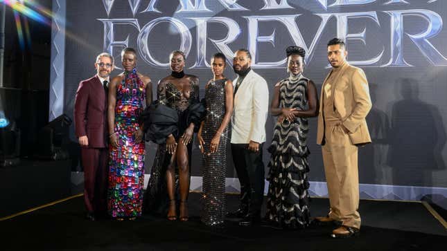  Black Panther: Wakanda Forever : Letitia Wright, Lupita  Nyong'o, Danai Gurira, Winston Duke, Angela Bassett, Tenoch Huerta, Martin  Freeman, Dominique Thorne, Florence Kasumba, Michaela Coel, Julia  Louis-Dreyfus, Michael B. Jordan, Ryan