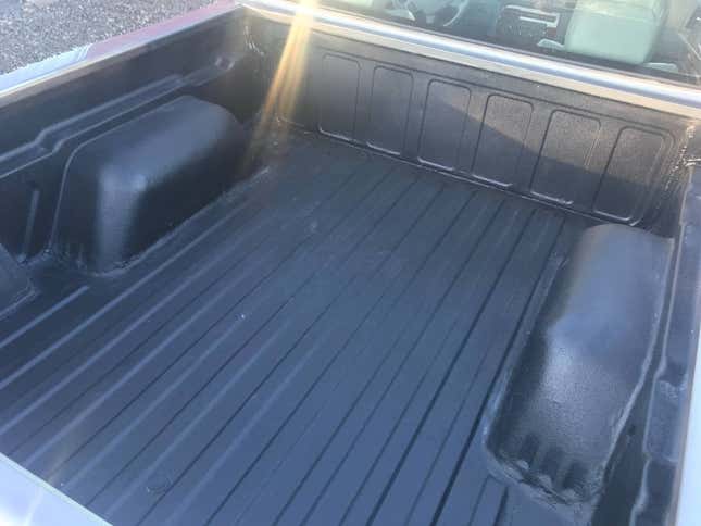 Image for article titled At $18,500, Is This 2007 Jeep Grand Cherokee Pickup A De… Wait, A What?