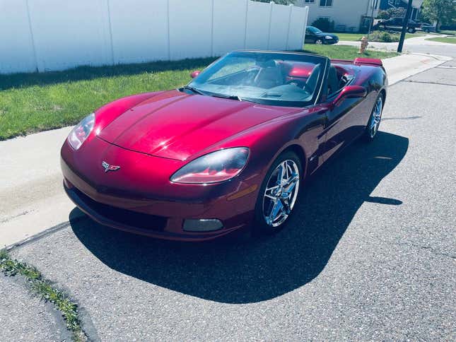 Image for article titled At $22,000, Is This 2007 Chevy Corvette A Star-Spangled Steal?