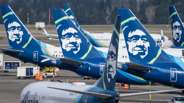 Certains avions de ligne Alaska Airlines Boeing 737 Max