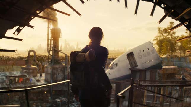 A shot of Ella Purnell as Lucy looking out at the wasteland from Amazon's Fallout series.