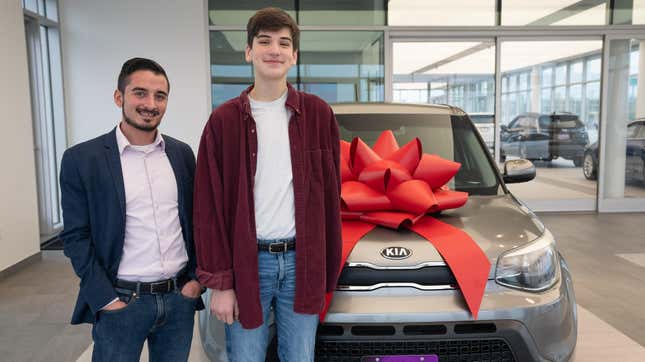 Image for article titled A Dealer Surprised That Kid Who Got His Car Repoed After Paying Cash For It