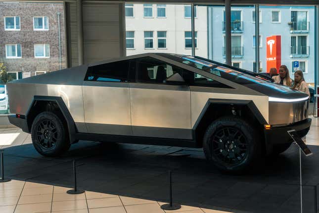 Image for article titled The 5 most bizarre electric vehicle designs