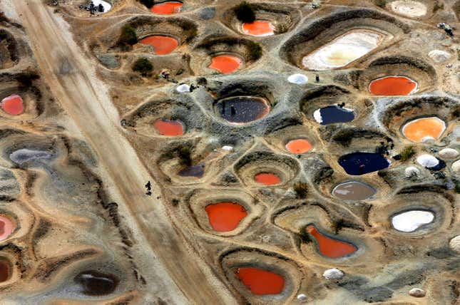 Image for article titled Aerial and satellite photos reveal massive mines scarring the earth’s surface