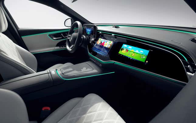 Image for article titled The 2024 Mercedes E-Class Interior Is Trying to Impress You