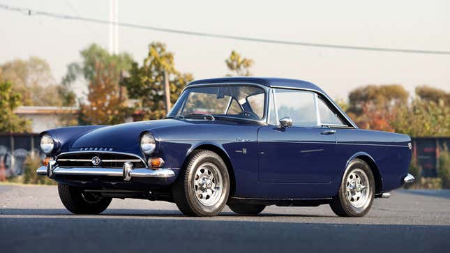 Ein Foto eines blauen Sunbeam-Tiger-Sportwagens 