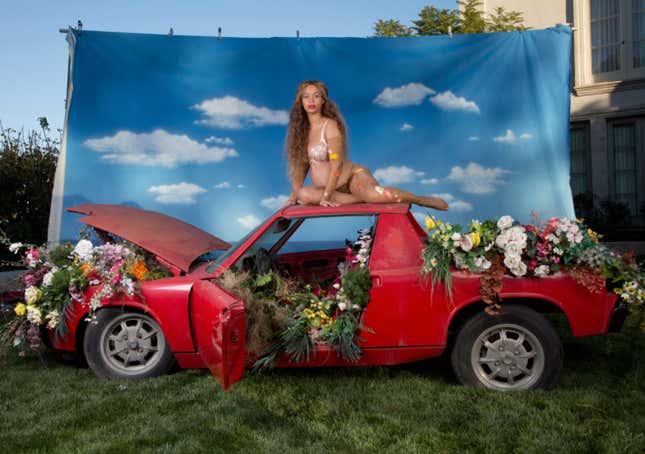 Image for article titled Quartzy: the stay in formation edition