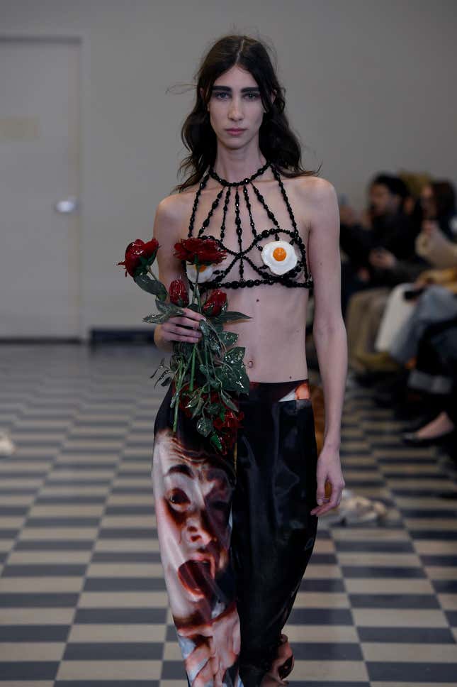 Image for article titled New York Fashion Week 2023: Animals, Insects, and So Many Fucking Flowers