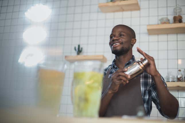 Image for article titled Tired of the Same Old Holiday Cocktails? These Black Bartenders Are Mixing Things Up