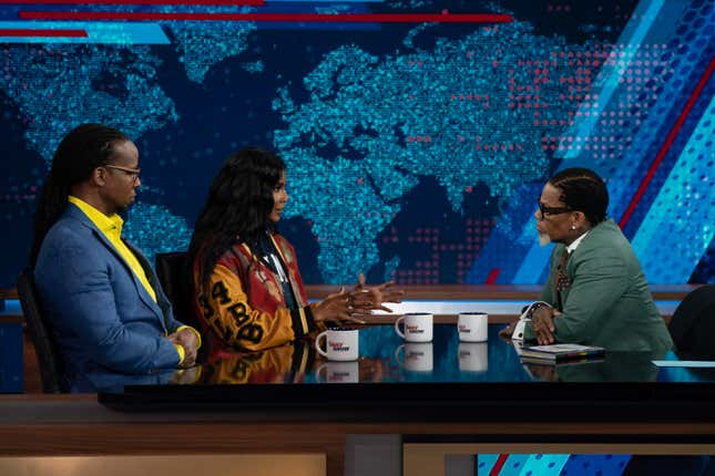 Image for article titled D.L. Hughley Balances Tragedy, Comedy as The Daily Show Guest Host