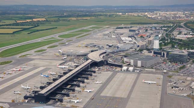 Image for article titled These Are the 25 Best International Airports in the World