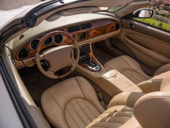 Image for article titled At $15,000, Is This 2005 Jaguar XK8 a Superb Deal?